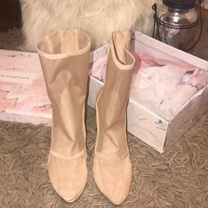 Nude mesh boots